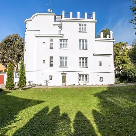 Whitehouse * Ostrava