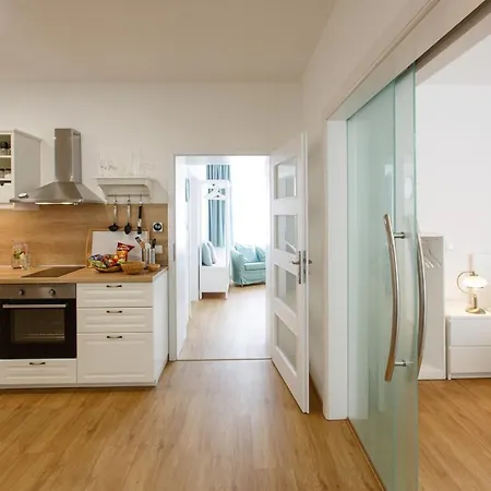 Whitehouse Apartment *